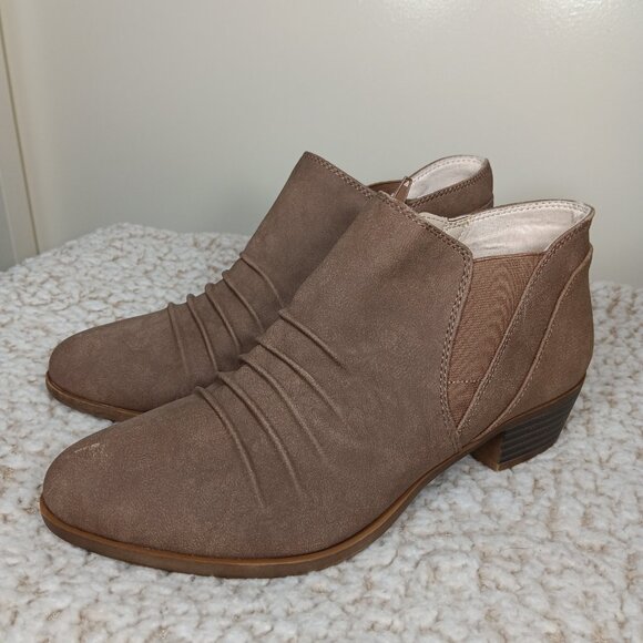 Life Stride Aurora Faux Suede Booties 8.5 - Picture 4 of 9